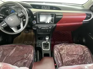 Toyota Hilux 2020 White