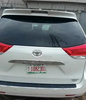 Toyota Sienna 2015 White