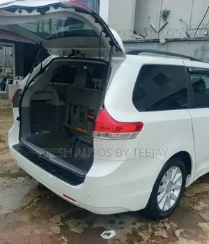 Toyota Sienna 2015 White