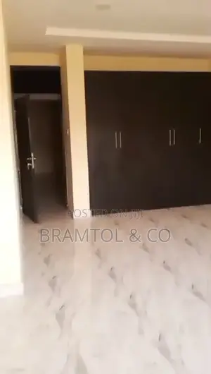 4bdrm Duplex in Zone B for rent
