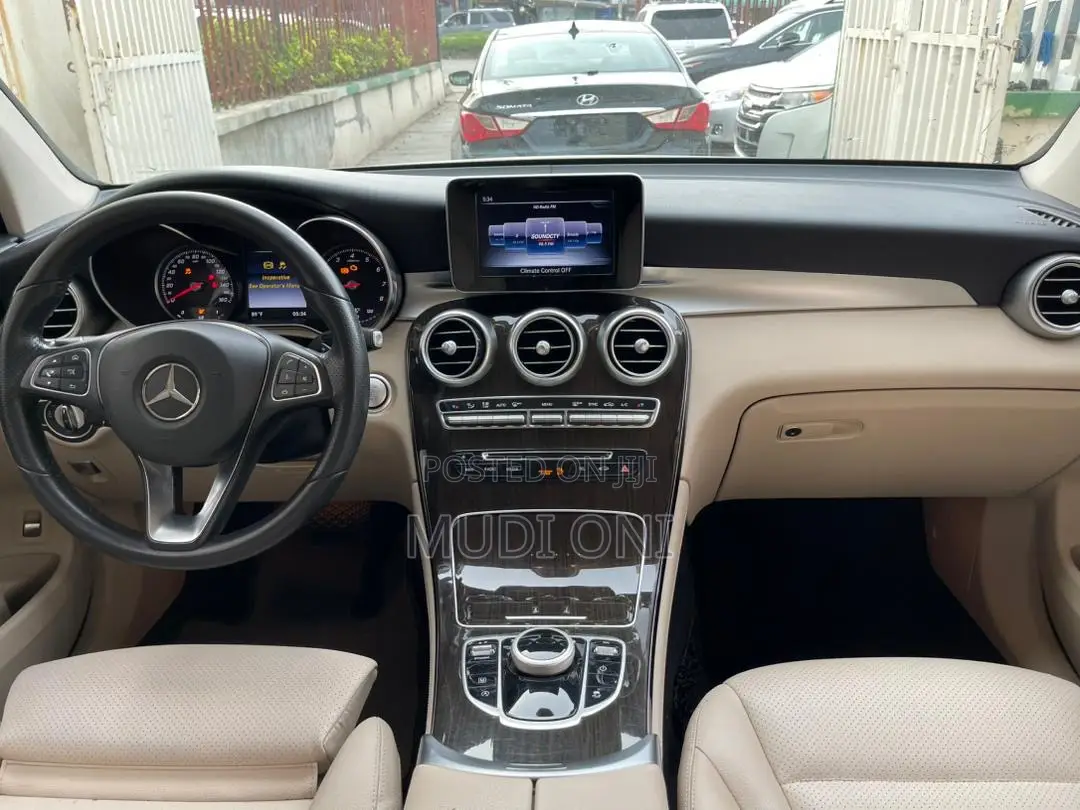 Mercedes-Benz GLC-Class 2017 White