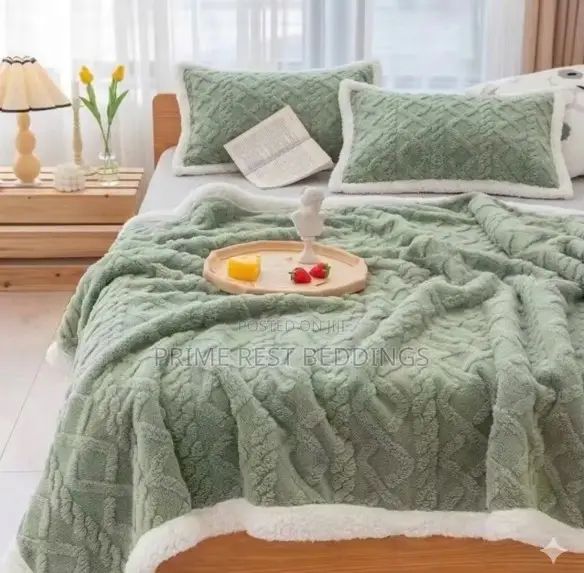 Fluffy Plush Blanket With 2 Pillow Cases