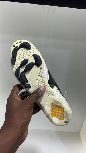 Nasuno White Football Boots