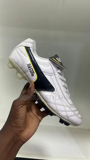 Nasuno White Football Boots