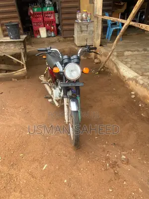 Bajaj Boxer 2025 Red