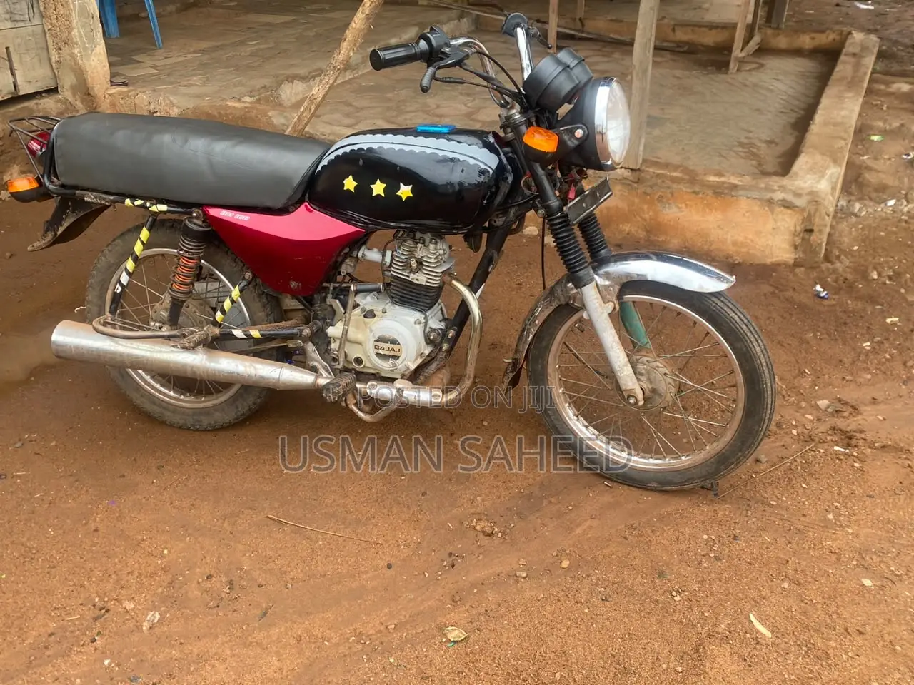 Bajaj Boxer 2025 Red