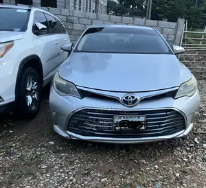 Toyota Avalon XLE 4dr Sedan (3.5L 6cyl 6A) 2014 Silver