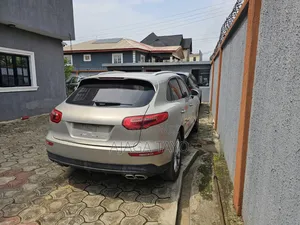 Zotye SR9 2017 Gold