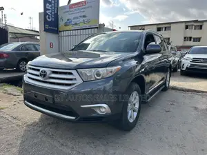 Toyota Highlander 3.5L 4WD 2013 Gray