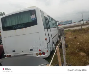 Isuzu Executive Bus 2019 White