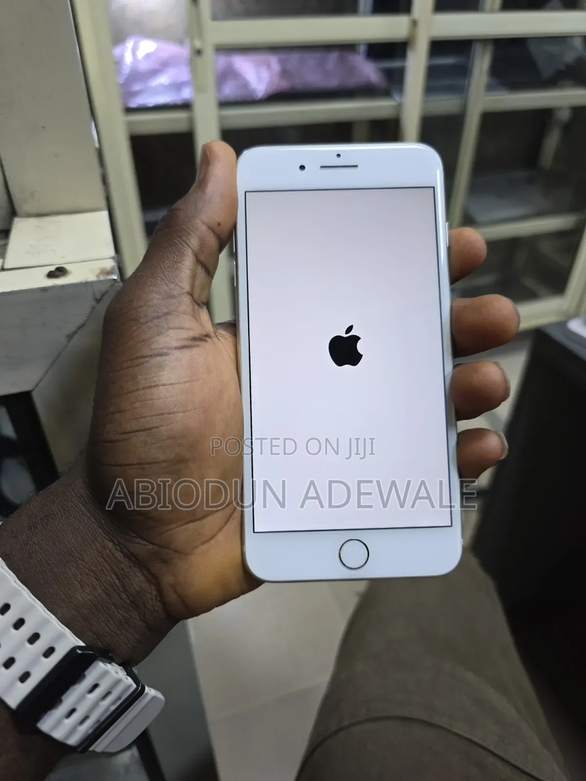 Apple iPhone 8 Plus 64 GB