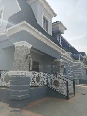 4bdrm Duplex in Sabon Lugbe for sale