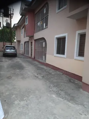 3bdrm Block of Flats in Bendel Estate, Warri for sale