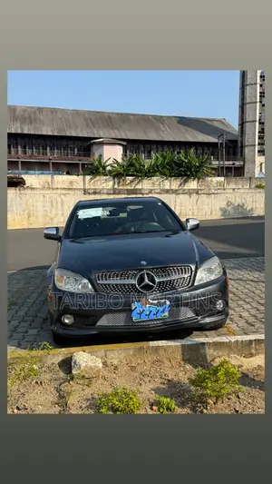 Mercedes-Benz C300 2009 Gray