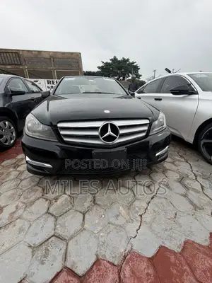Mercedes-Benz C300 2015 Black