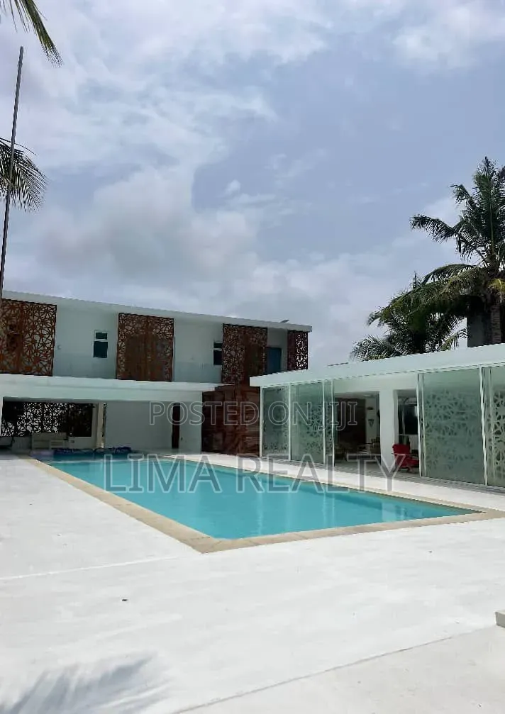 3 Bed Beach House Ilashe