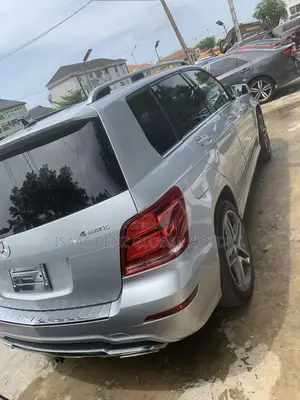 Mercedes-Benz GLK-Class Base GLK 350 4dr 4x2 (3.5L 6cyl 7A) 2015 Silver