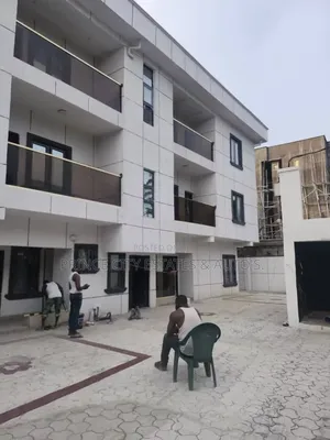 3bdrm Block of Flats in Ajao Estate for sale