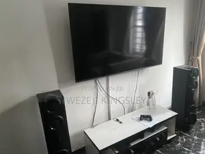 65 Inches Hisense Tv