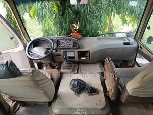 Toyota Coaster 2010