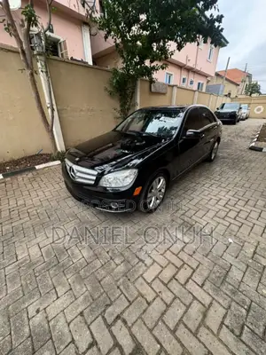 Mercedes-Benz C300 2010 Black