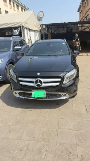 Mercedes-Benz GLA-Class 2017 Black