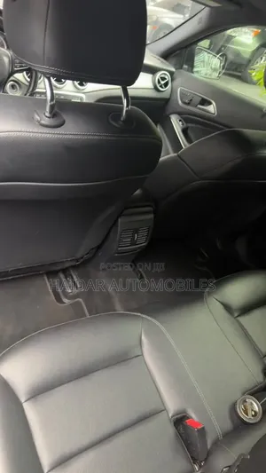 Mercedes-Benz GLA-Class 2017 Black