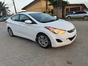 Hyundai Elantra 2012 White