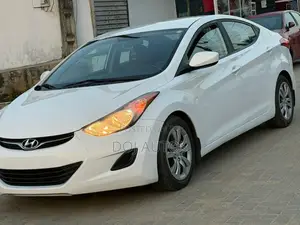 Hyundai Elantra 2012 White