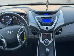 Hyundai Elantra 2012 White