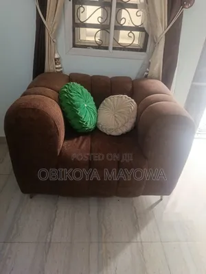 Palor Couch