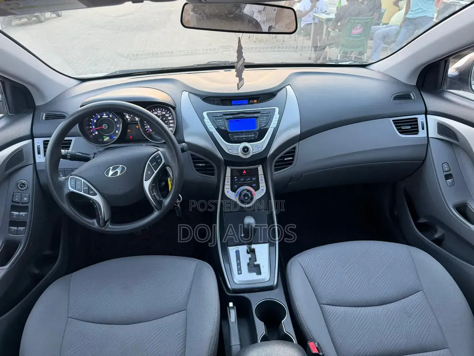 Hyundai Elantra 2012 White