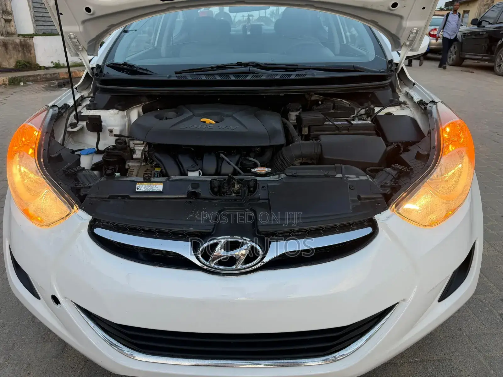 Hyundai Elantra 2012 White