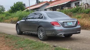 Mercedes-Benz E300 2017 Gray