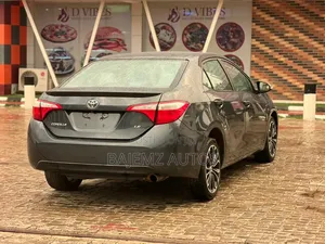 Toyota Corolla 2016 Gray