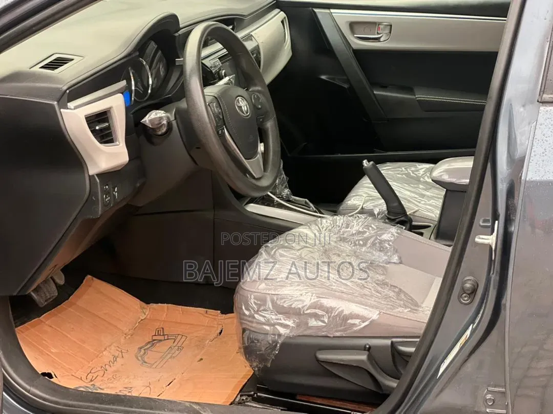 Toyota Corolla 2016 Gray