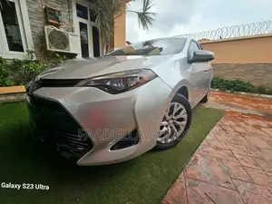 Toyota Corolla 2017 Silver