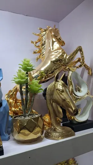 Sculpture for Homes/ Hotels/ Companies/ Offices Get From Powerline