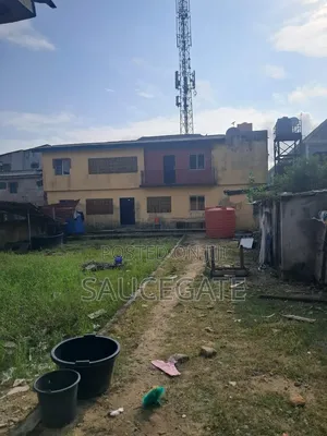 3bdrm Block of Flats in Redgate, Satellite Town for sale