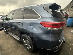 Toyota Highlander Limited 4x4 V6 (3.5L 6cyl 8A) 2018 Blue
