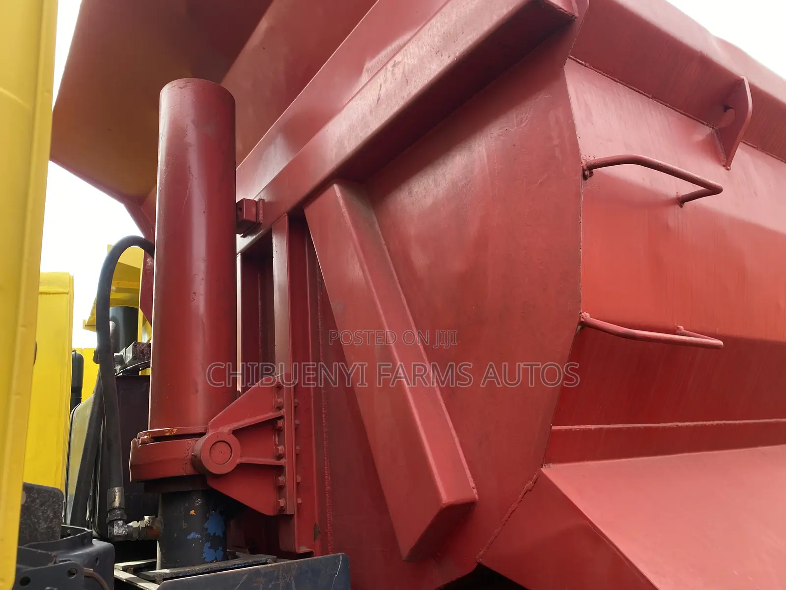 Man Tipper 10-Tyres