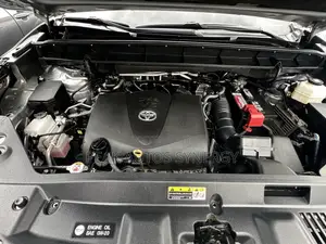 Toyota Highlander Limited 2021 Silver
