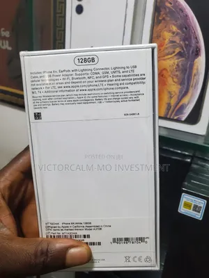 New Apple iPhone XS Max 256 GB Silver