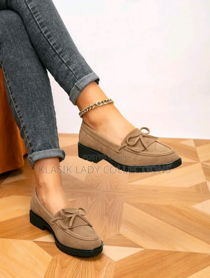 Loafer Bow Shoe - Beige