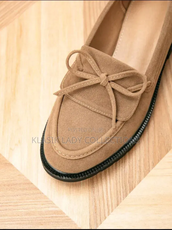 Loafer Bow Shoe - Beige