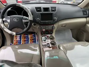 Toyota Highlander Limited 3.5l 4WD 2013 Gray