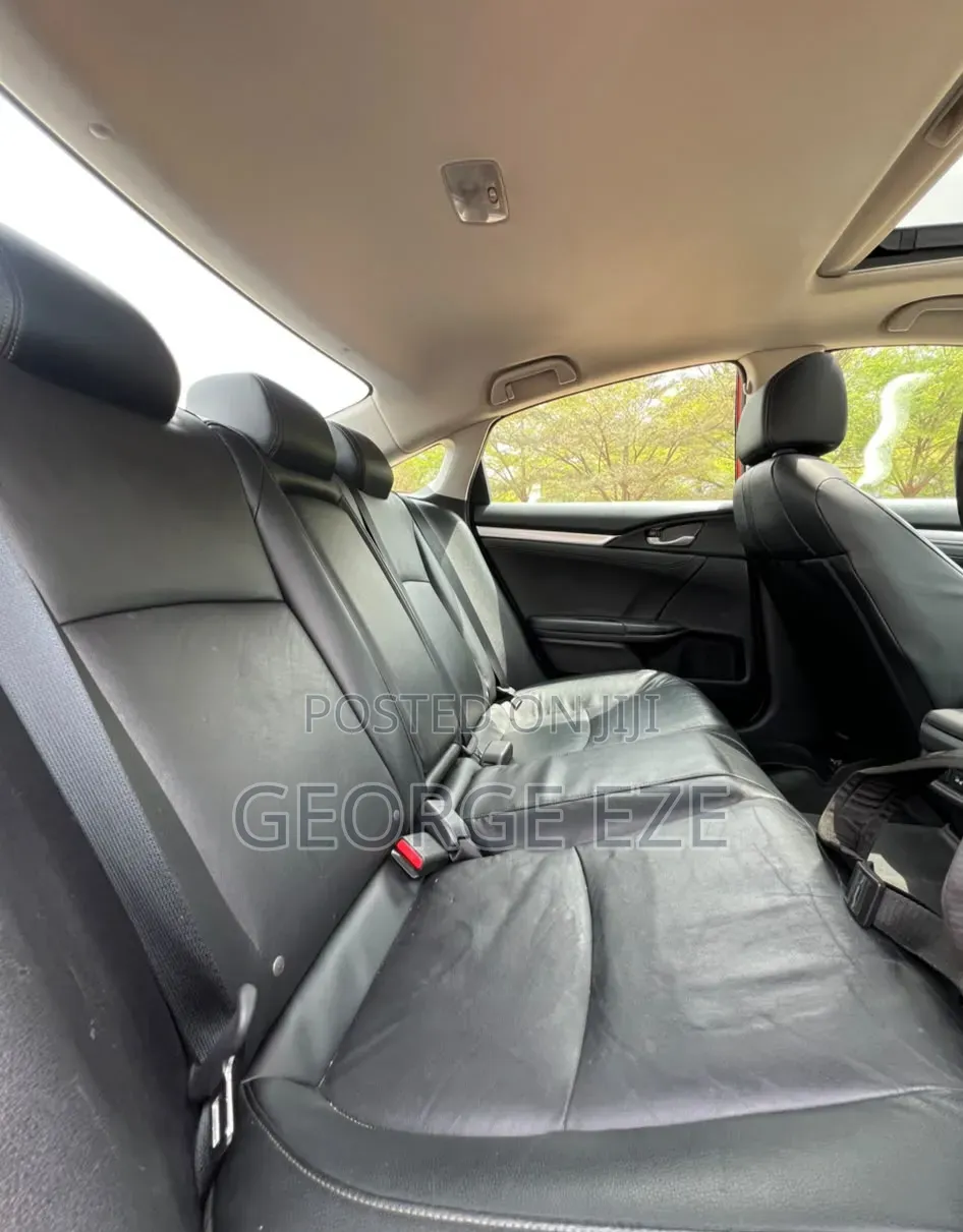 Honda Civic 2019 Red