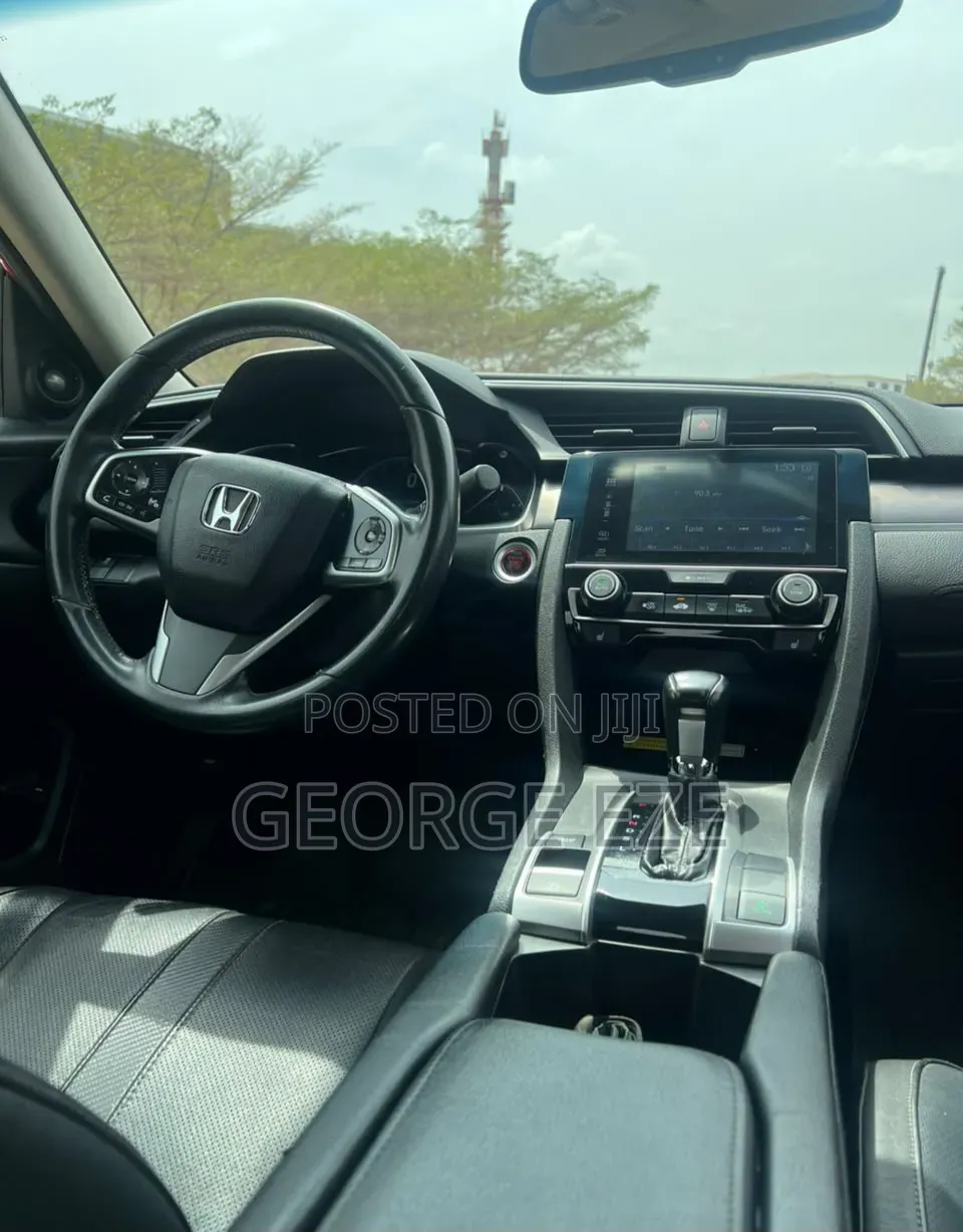 Honda Civic 2019 Red