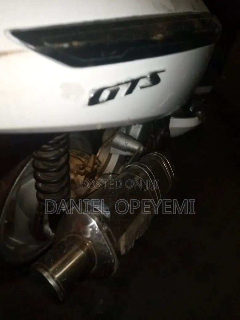 SYM Joymax 2011 White