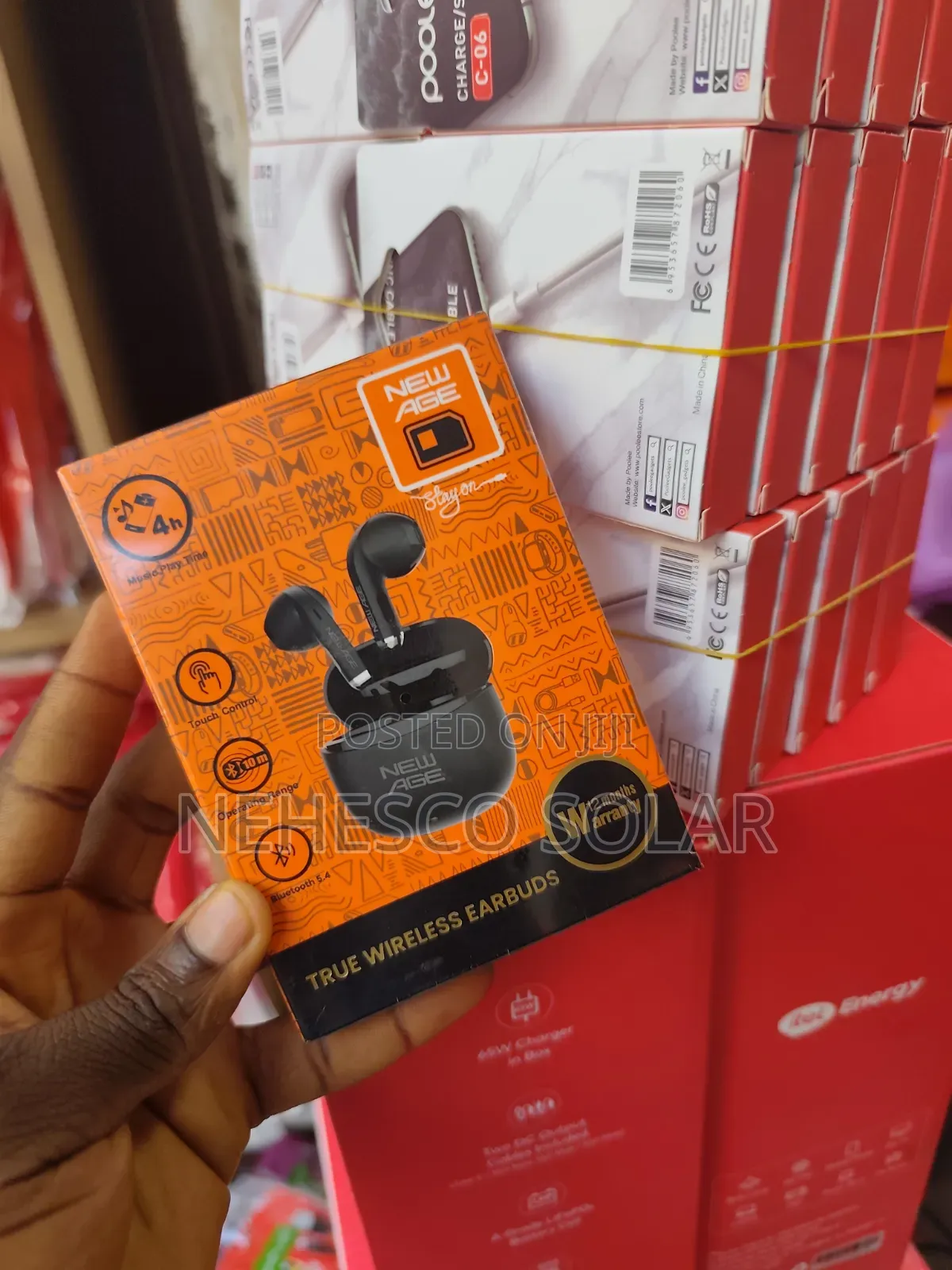 Rechargeable Wireless Earbuds With Charging Case